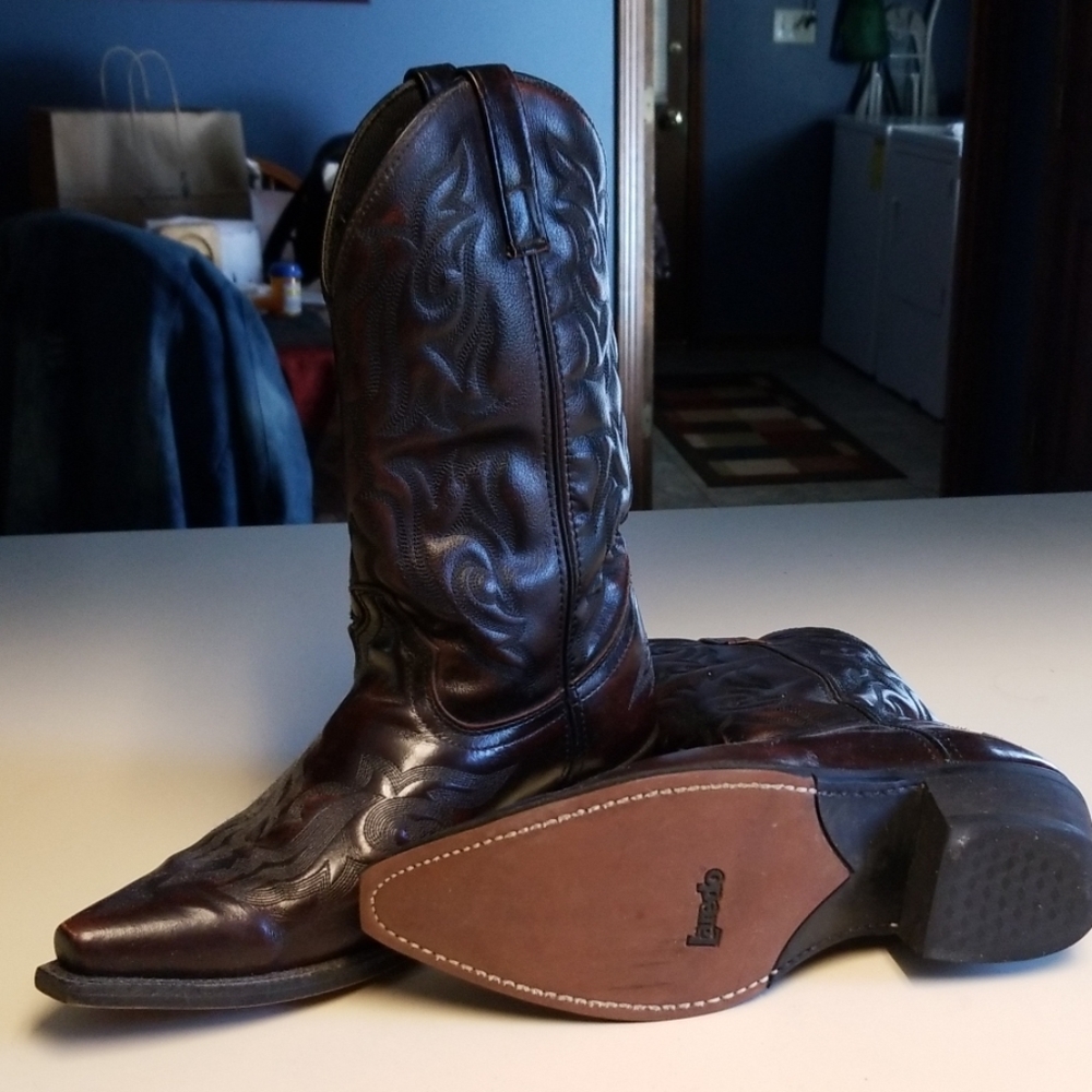 Mens Laredo boots burgandy wine
